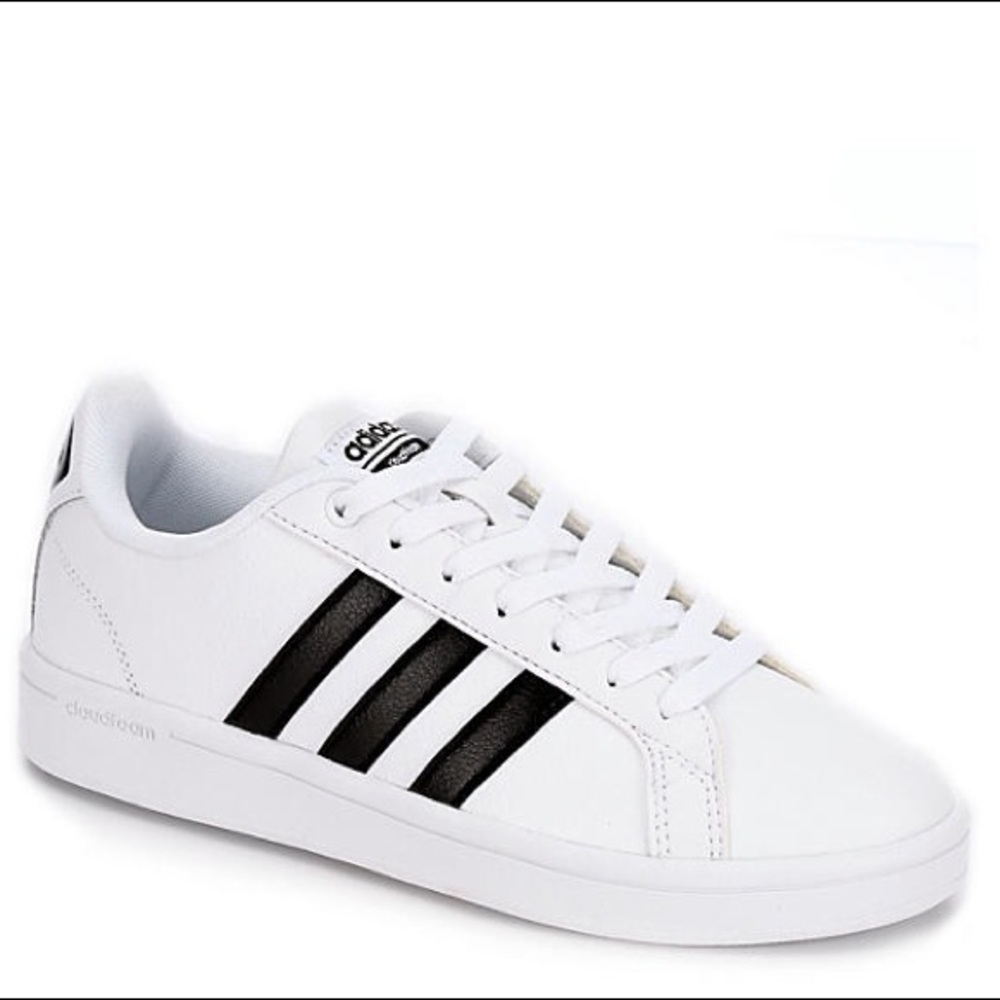 Adidas cloudfoam sneaker 💛moving sale💛